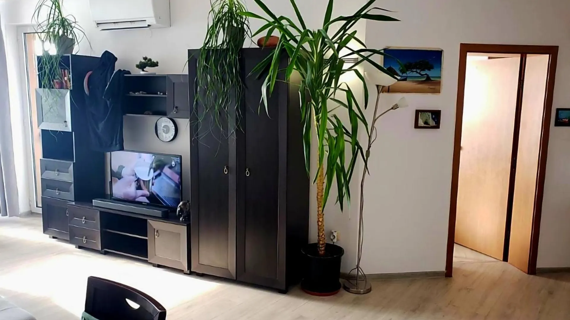 Wavetower Apartment Golden Sands